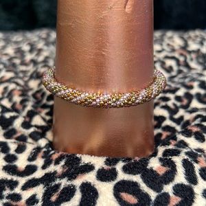 VINTAGE ARTIST MADE PEARLESCENT SLIDE ON BANGLE BRACELET